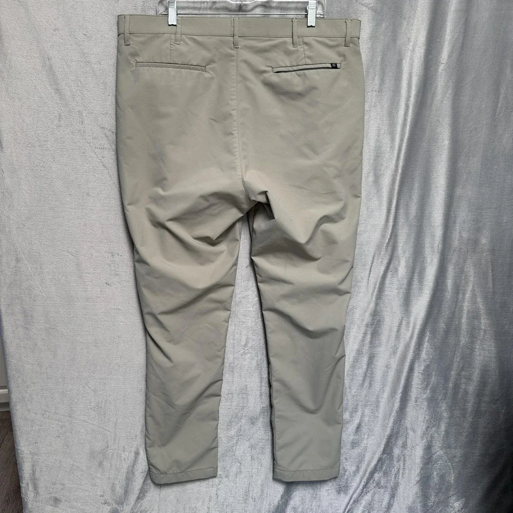 Banana Republic brand banana